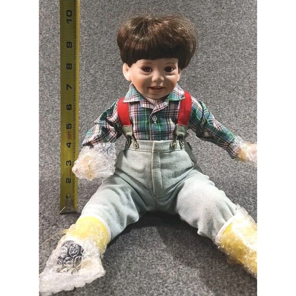 The Danbury Mint "David" Fire Chief Porcelain Doll By Elke Hutchens Vintage VTG - Picture 12 of 16